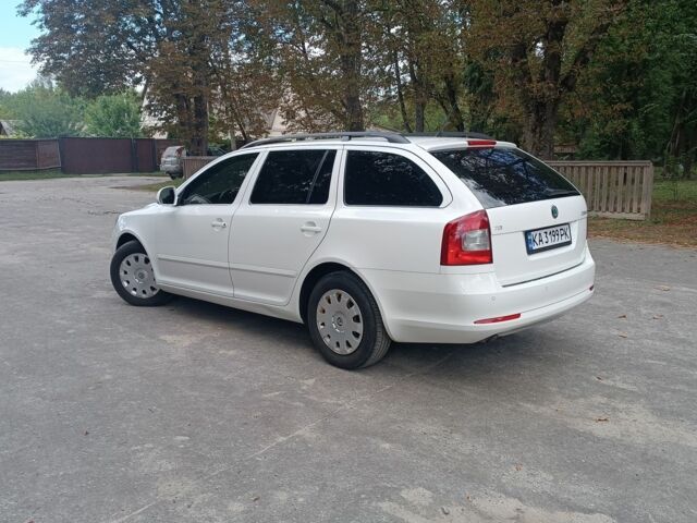 Белый Шкода Октавия, объемом двигателя 1.6 л и пробегом 326 тыс. км за 7050 $, фото 4 на Automoto.ua