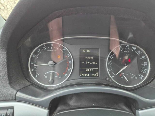 Білий Шкода Октавія, об'ємом двигуна 1.6 л та пробігом 278 тис. км за 7600 $, фото 10 на Automoto.ua