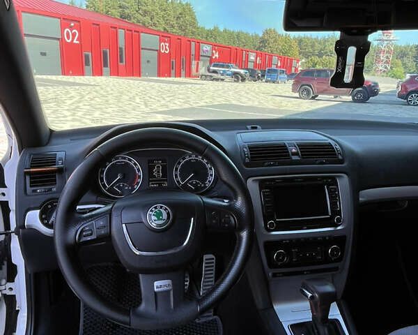 Белый Шкода Октавия, объемом двигателя 1.97 л и пробегом 297 тыс. км за 9500 $, фото 29 на Automoto.ua