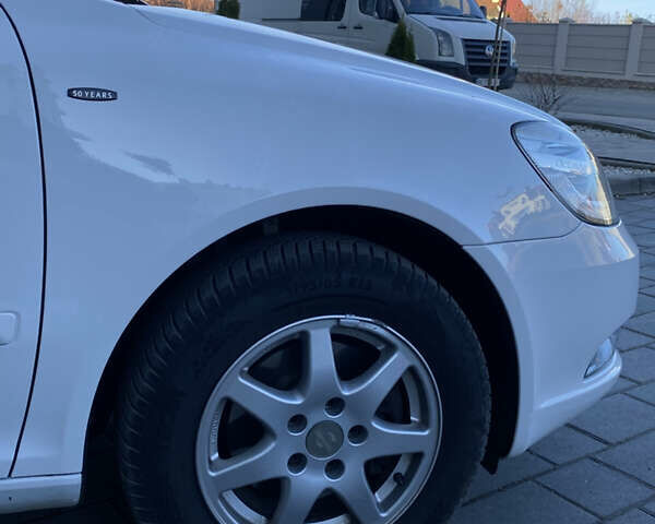 Белый Шкода Октавия, объемом двигателя 1.8 л и пробегом 204 тыс. км за 6299 $, фото 7 на Automoto.ua