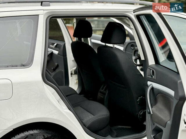 Белый Шкода Октавия, объемом двигателя 1.6 л и пробегом 204 тыс. км за 8999 $, фото 44 на Automoto.ua