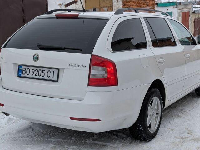 Білий Шкода Октавія, об'ємом двигуна 1.6 л та пробігом 280 тис. км за 7900 $, фото 5 на Automoto.ua