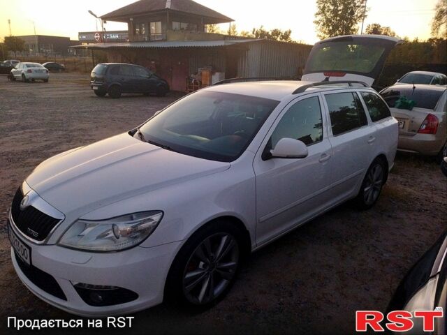 Белый Шкода Октавия, объемом двигателя 2 л и пробегом 245 тыс. км за 11200 $, фото 3 на Automoto.ua