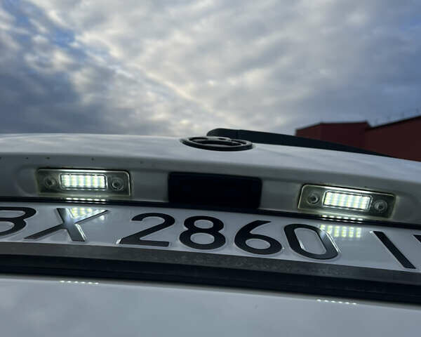 Белый Шкода Октавия, объемом двигателя 1.97 л и пробегом 298 тыс. км за 9999 $, фото 39 на Automoto.ua