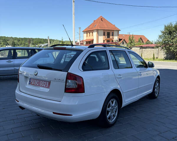 Белый Шкода Октавия, объемом двигателя 1.8 л и пробегом 203 тыс. км за 6990 $, фото 7 на Automoto.ua