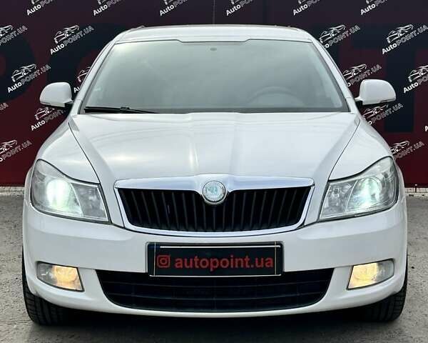 Білий Шкода Октавія, об'ємом двигуна 1.8 л та пробігом 233 тис. км за 8200 $, фото 1 на Automoto.ua