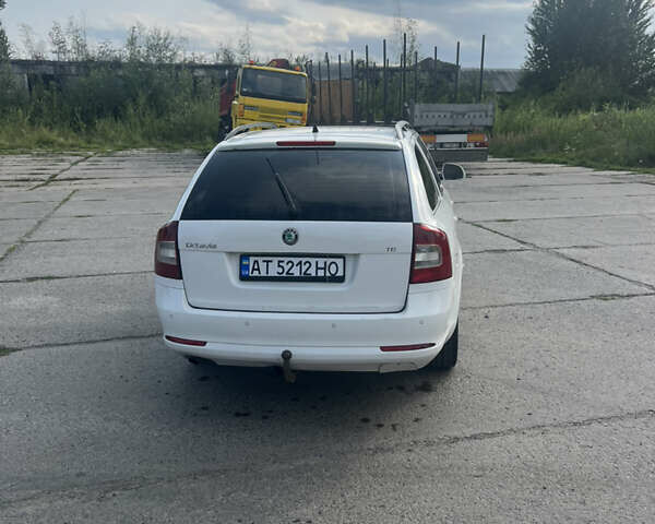 Белый Шкода Октавия, объемом двигателя 1.6 л и пробегом 260 тыс. км за 6850 $, фото 3 на Automoto.ua