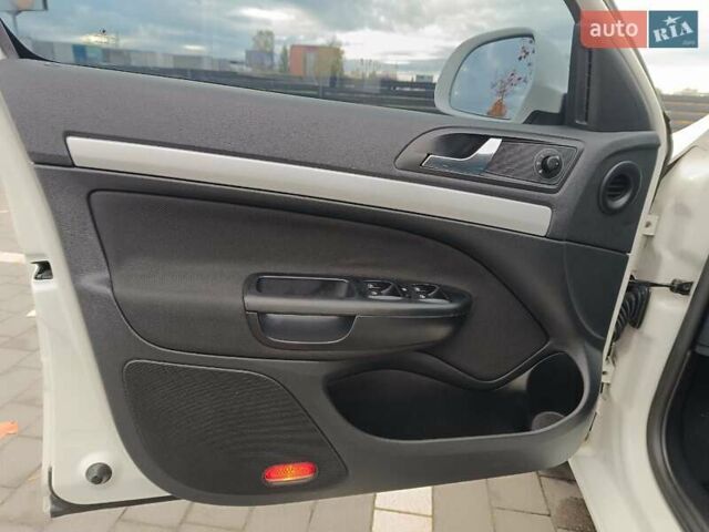 Білий Шкода Октавія, об'ємом двигуна 1.39 л та пробігом 266 тис. км за 7000 $, фото 23 на Automoto.ua