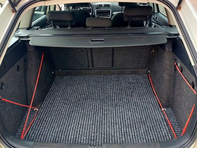 Білий Шкода Октавія, об'ємом двигуна 1.6 л та пробігом 290 тис. км за 6500 $, фото 7 на Automoto.ua