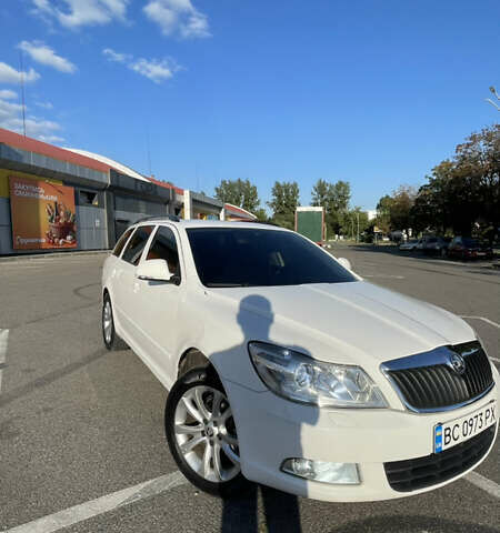Белый Шкода Октавия, объемом двигателя 1.6 л и пробегом 291 тыс. км за 8200 $, фото 6 на Automoto.ua