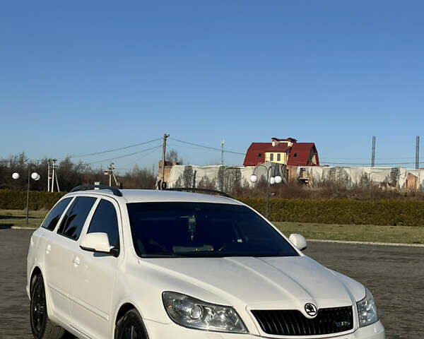 Белый Шкода Октавия, объемом двигателя 1.97 л и пробегом 298 тыс. км за 9999 $, фото 5 на Automoto.ua