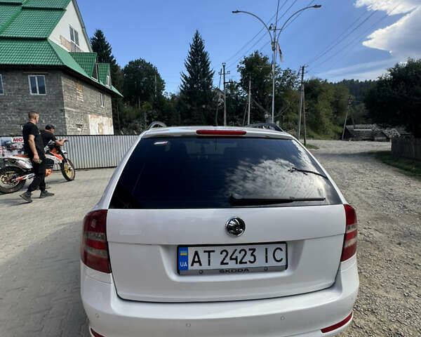 Белый Шкода Октавия, объемом двигателя 1.6 л и пробегом 270 тыс. км за 7000 $, фото 6 на Automoto.ua