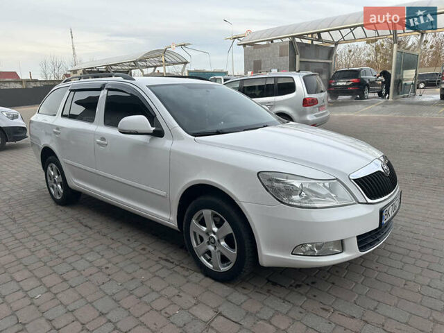 Белый Шкода Октавия, объемом двигателя 1.6 л и пробегом 285 тыс. км за 6850 $, фото 8 на Automoto.ua