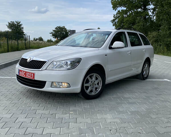 Белый Шкода Октавия, объемом двигателя 1.8 л и пробегом 204 тыс. км за 6790 $, фото 10 на Automoto.ua