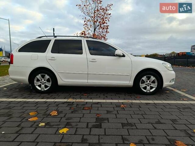 Білий Шкода Октавія, об'ємом двигуна 1.39 л та пробігом 266 тис. км за 7250 $, фото 4 на Automoto.ua