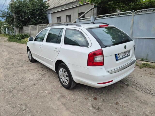 Білий Шкода Октавія, об'ємом двигуна 1.6 л та пробігом 278 тис. км за 7600 $, фото 3 на Automoto.ua