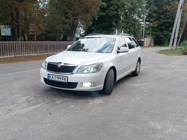 Белый Шкода Октавия, объемом двигателя 1.6 л и пробегом 326 тыс. км за 7050 $, фото 9 на Automoto.ua