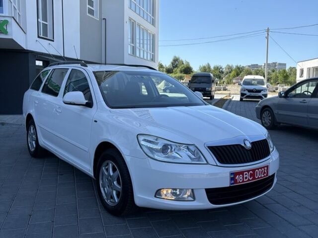 Білий Шкода Октавія, об'ємом двигуна 1.8 л та пробігом 204 тис. км за 6499 $, фото 2 на Automoto.ua