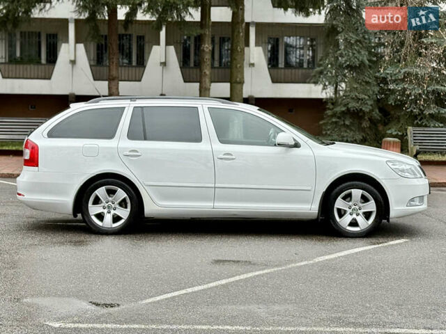 Белый Шкода Октавия, объемом двигателя 1.6 л и пробегом 204 тыс. км за 8999 $, фото 11 на Automoto.ua