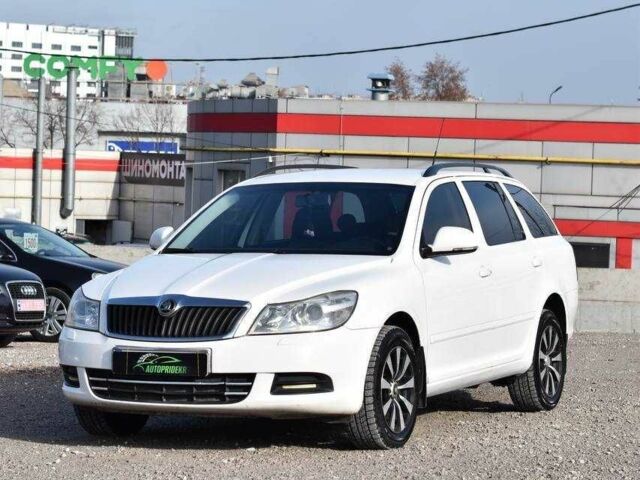 Білий Шкода Октавія, об'ємом двигуна 1.6 л та пробігом 259 тис. км за 7200 $, фото 4 на Automoto.ua