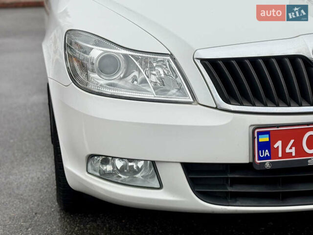 Белый Шкода Октавия, объемом двигателя 1.6 л и пробегом 204 тыс. км за 8999 $, фото 21 на Automoto.ua