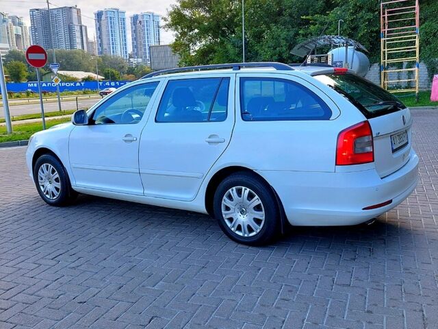 Білий Шкода Октавія, об'ємом двигуна 1.6 л та пробігом 290 тис. км за 6500 $, фото 3 на Automoto.ua