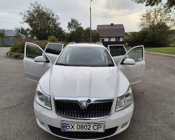Білий Шкода Октавія, об'ємом двигуна 1.6 л та пробігом 224 тис. км за 7600 $, фото 8 на Automoto.ua