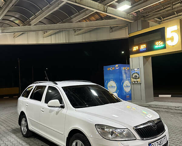 Белый Шкода Октавия, объемом двигателя 1.6 л и пробегом 430 тыс. км за 6850 $, фото 12 на Automoto.ua