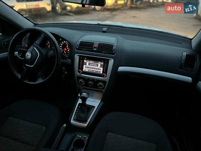 Білий Шкода Октавія, об'ємом двигуна 1.8 л та пробігом 316 тис. км за 7290 $, фото 14 на Automoto.ua