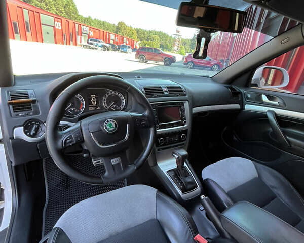 Белый Шкода Октавия, объемом двигателя 1.97 л и пробегом 297 тыс. км за 9300 $, фото 27 на Automoto.ua