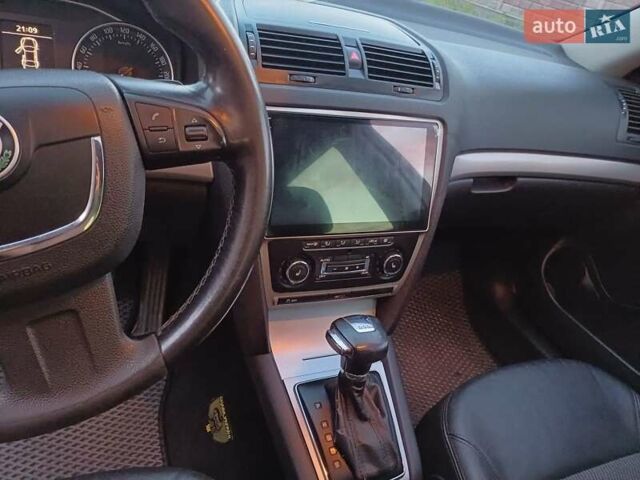 Белый Шкода Октавия, объемом двигателя 1.6 л и пробегом 313 тыс. км за 8700 $, фото 15 на Automoto.ua