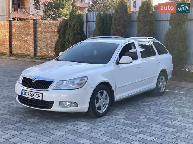 Белый Шкода Октавия, объемом двигателя 1.8 л и пробегом 274 тыс. км за 6500 $, фото 1 на Automoto.ua
