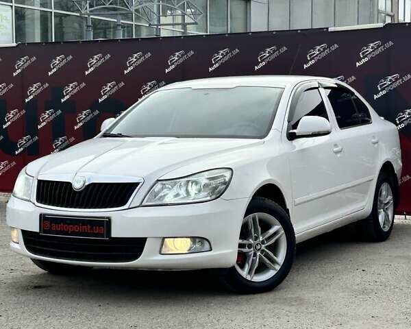 Білий Шкода Октавія, об'ємом двигуна 1.8 л та пробігом 233 тис. км за 8200 $, фото 2 на Automoto.ua