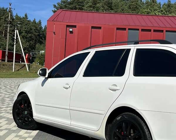 Белый Шкода Октавия, объемом двигателя 1.97 л и пробегом 297 тыс. км за 9300 $, фото 9 на Automoto.ua