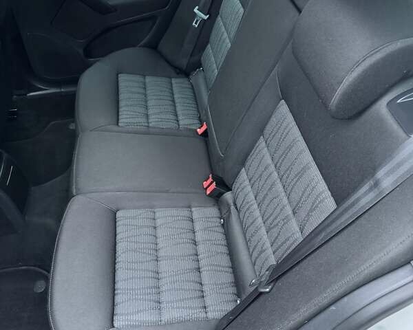 Белый Шкода Октавия, объемом двигателя 1.6 л и пробегом 227 тыс. км за 9400 $, фото 34 на Automoto.ua