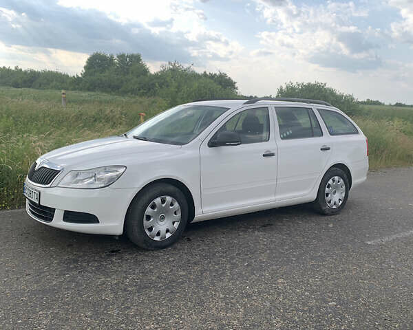 Белый Шкода Октавия, объемом двигателя 1.4 л и пробегом 230 тыс. км за 6200 $, фото 5 на Automoto.ua