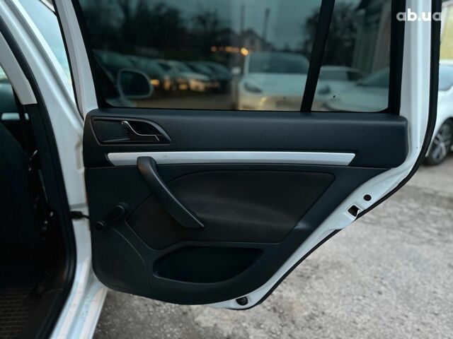 Белый Шкода Октавия, объемом двигателя 1.8 л и пробегом 316 тыс. км за 7290 $, фото 13 на Automoto.ua