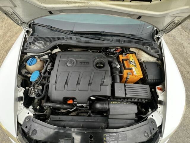 Белый Шкода Октавия, объемом двигателя 1.6 л и пробегом 250 тыс. км за 6600 $, фото 12 на Automoto.ua