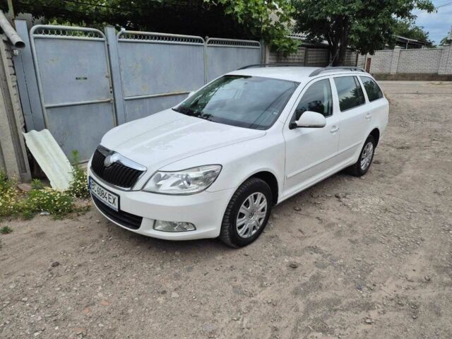Білий Шкода Октавія, об'ємом двигуна 1.6 л та пробігом 278 тис. км за 7600 $, фото 1 на Automoto.ua