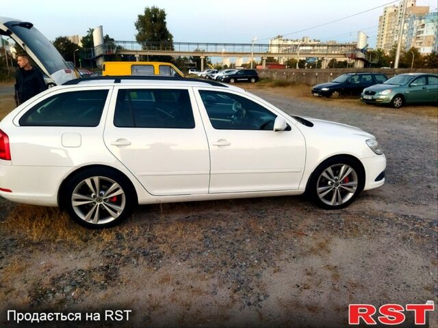 Белый Шкода Октавия, объемом двигателя 2 л и пробегом 245 тыс. км за 11200 $, фото 6 на Automoto.ua