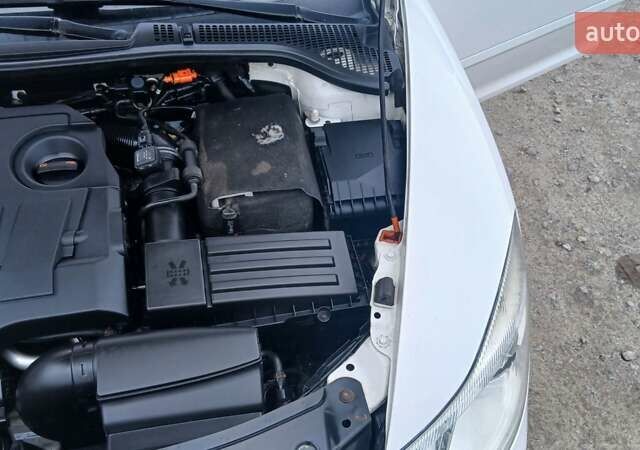 Белый Шкода Октавия, объемом двигателя 1.6 л и пробегом 258 тыс. км за 7900 $, фото 20 на Automoto.ua