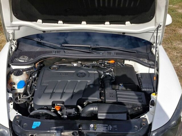 Белый Шкода Октавия, объемом двигателя 1.97 л и пробегом 204 тыс. км за 9500 $, фото 32 на Automoto.ua