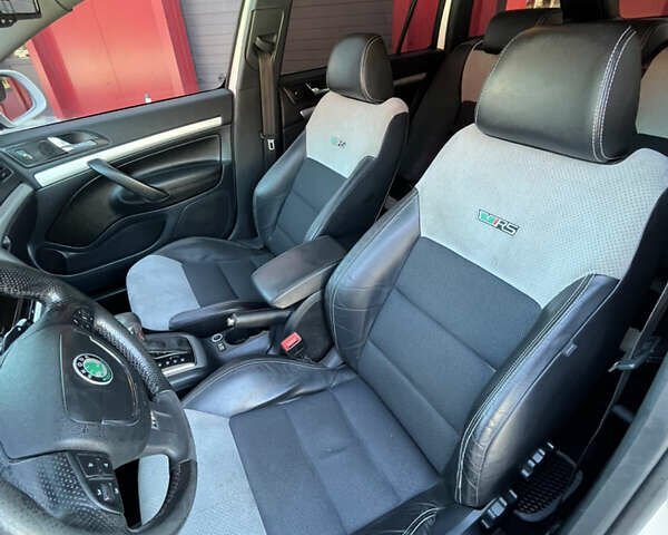 Белый Шкода Октавия, объемом двигателя 1.97 л и пробегом 297 тыс. км за 9300 $, фото 29 на Automoto.ua