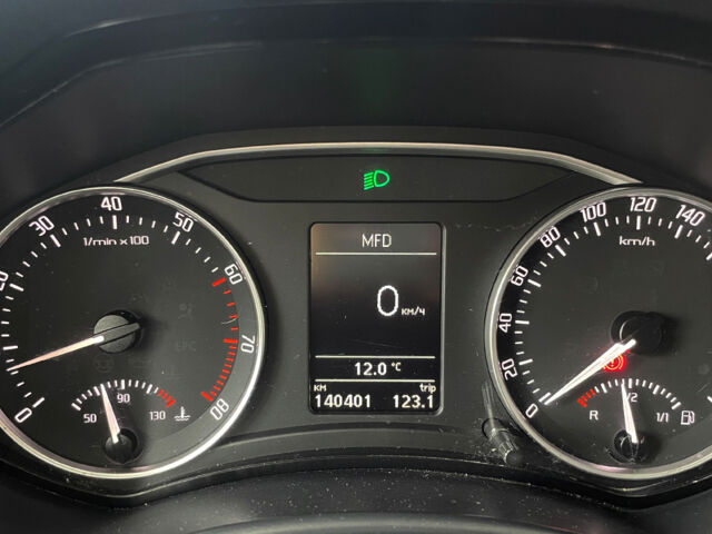 Белый Шкода Октавия, объемом двигателя 1.6 л и пробегом 140 тыс. км за 9850 $, фото 12 на Automoto.ua