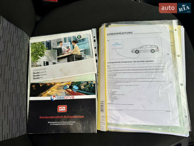 Белый Шкода Октавия, объемом двигателя 1.6 л и пробегом 204 тыс. км за 8999 $, фото 56 на Automoto.ua