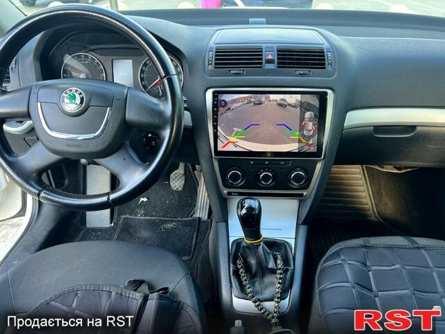 Белый Шкода Октавия, объемом двигателя 1.6 л и пробегом 320 тыс. км за 6200 $, фото 12 на Automoto.ua