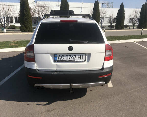 Белый Шкода Октавия, объемом двигателя 1.97 л и пробегом 300 тыс. км за 8600 $, фото 8 на Automoto.ua