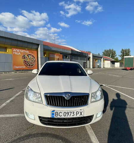 Белый Шкода Октавия, объемом двигателя 1.6 л и пробегом 291 тыс. км за 8200 $, фото 7 на Automoto.ua
