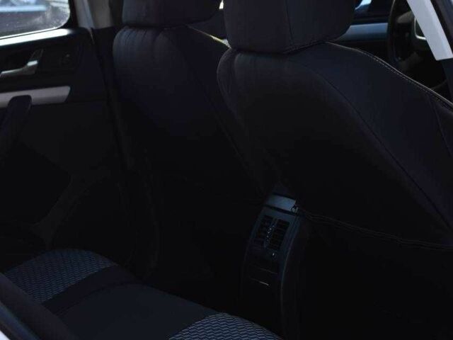 Білий Шкода Октавія, об'ємом двигуна 1.6 л та пробігом 259 тис. км за 7200 $, фото 16 на Automoto.ua