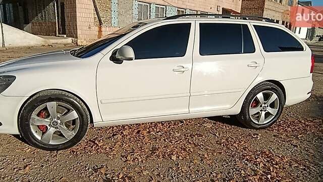 Білий Шкода Октавія, об'ємом двигуна 2.01 л та пробігом 295 тис. км за 9300 $, фото 26 на Automoto.ua